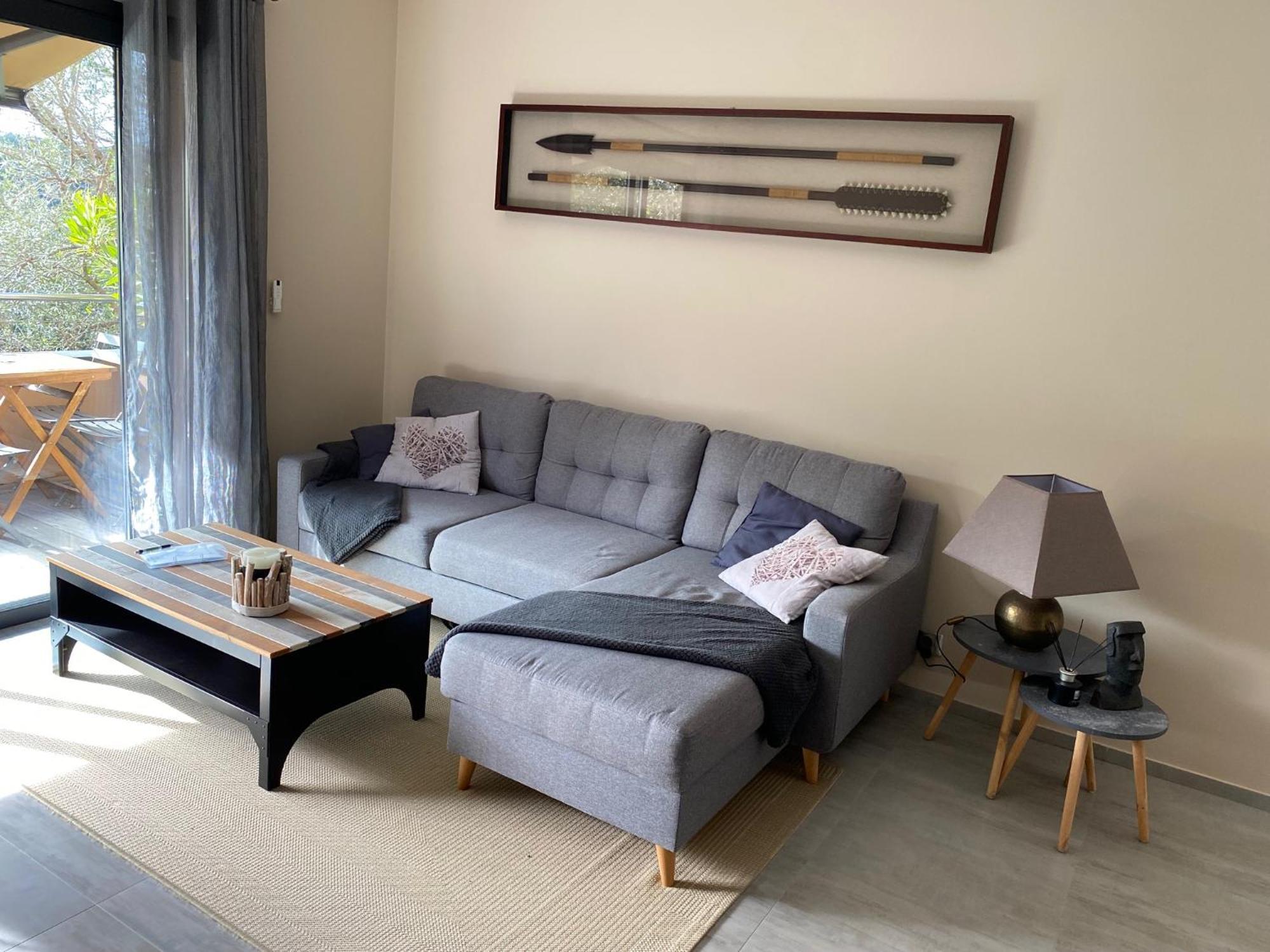 Residence Petru-Maria Проприано Екстериор снимка